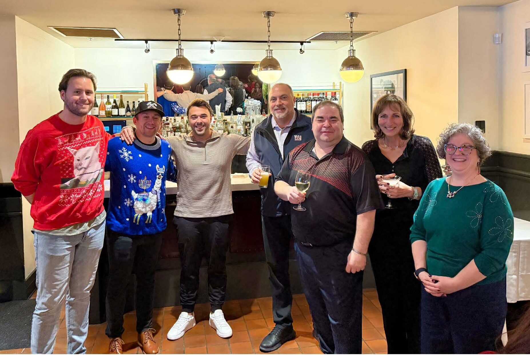 CAS TJM JPW DRN AU TT LMW - 2025-12 Holiday Lunch@Papa Razzi-5